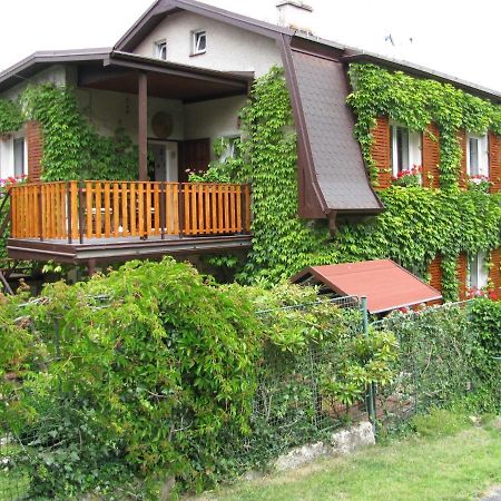 Modern Apartment In Carlsbad With Garden Karlovy Vary Ngoại thất bức ảnh